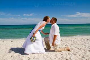 No shoes needed for your barefoot beach wedding in Destin Florida!