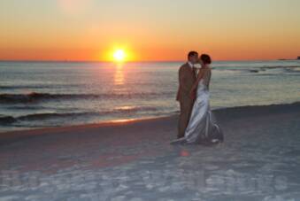 Planning a beach wedding in Florida?  We help turn your dreams of a romantic wedding on the beach into reality