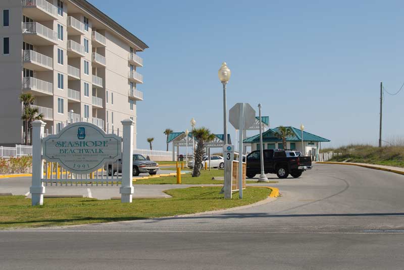 Barefoot beach weddings in Fort Walton Beach Florida